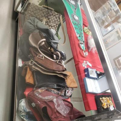Sale Photo Thumbnail #305