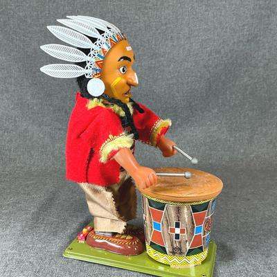 Vintage BRAVE EAGLE Battery Operated Figure With Drum