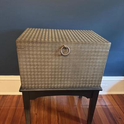 MCM style box w storage 