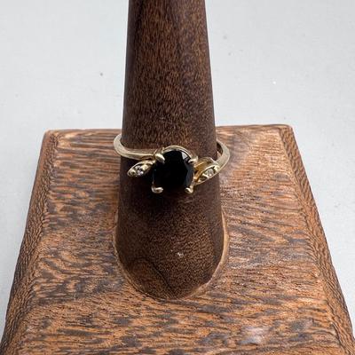 14k Gold And Garnet Ring