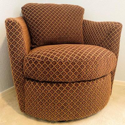 Oval Barrel Chair 