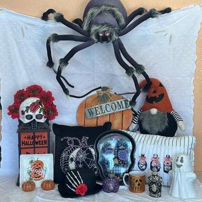 Halloween Decorations Assortment