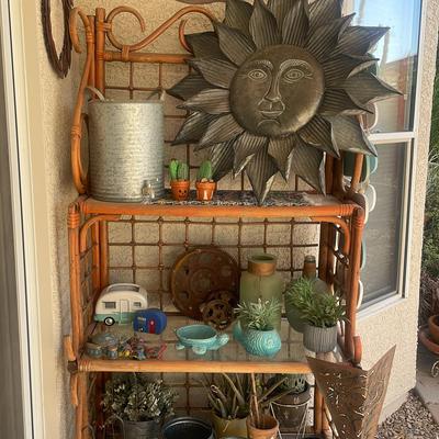 Outdoor Etagere 