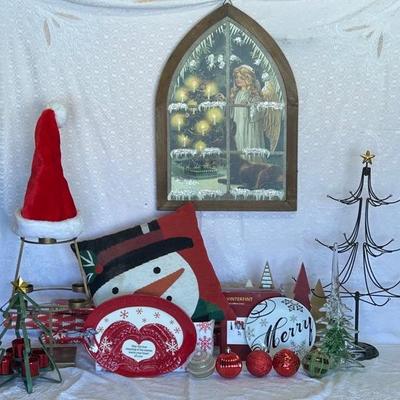 Christmas Decorations And Ornament Assortments 