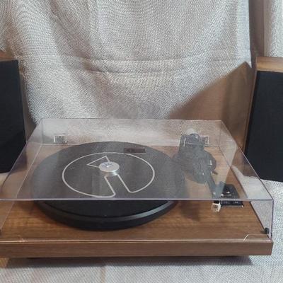 1 By One High Fidelity Belt Drive Turntable 