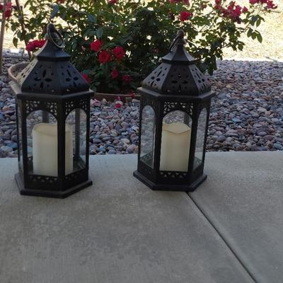 2 Lanterns Battery Operated 