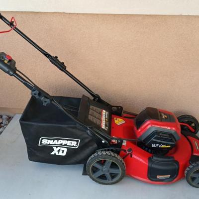 Snapper XD Lawnmower 