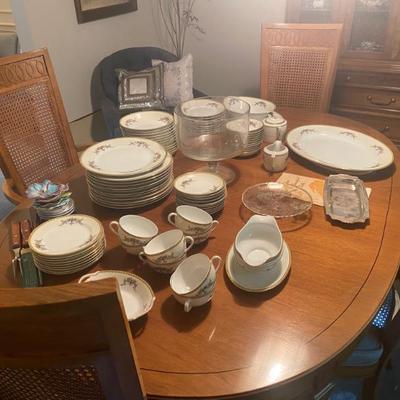 Sale Photo Thumbnail #6: Estate Sales By Olga in Mountainside, NJ