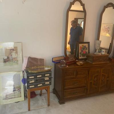 Sale Photo Thumbnail #81: Estate Sales By Olga in Mountainside, NJ