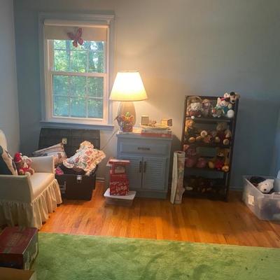 Sale Photo Thumbnail #99: Estate Sales By Olga in Mountainside, NJ