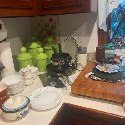 Sale Photo Thumbnail #52: Estate Sales By Olga in Mountainside, NJ