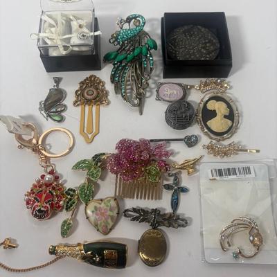 Graziano Champagne Bottle Brooch, Faceted Rhinestones Accessories, Brooches & More