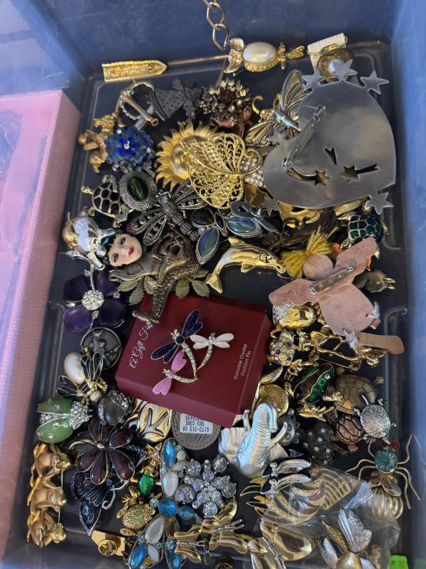Sale Photo Thumbnail #384