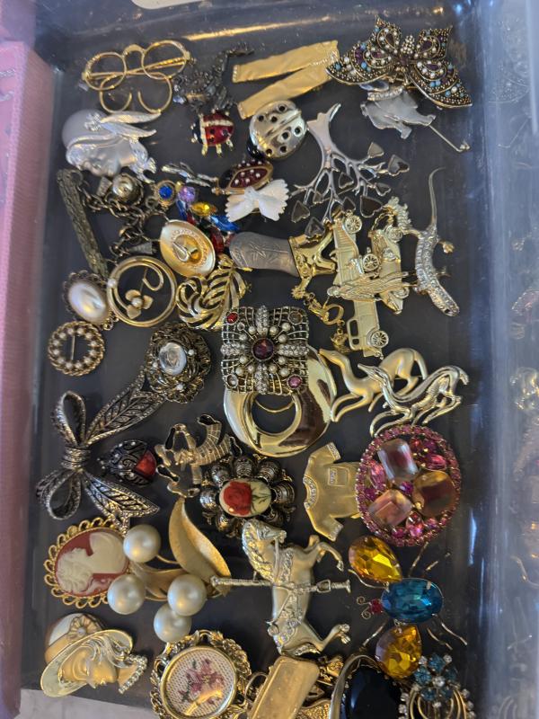Sale Photo Thumbnail #385
