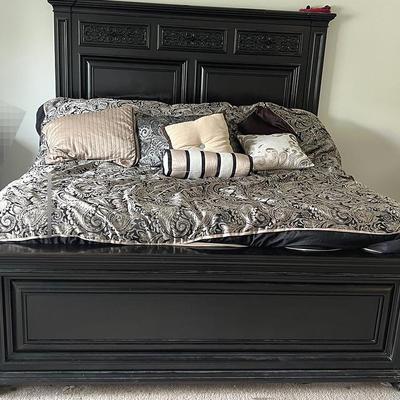 Bob’s Furniture King Bed, Mechanized 