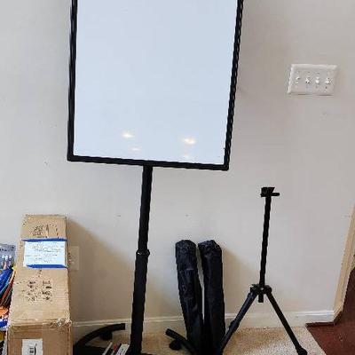 Kids Play Table w/ 2 Chairs & Adjustable White Board, Multiple Poster Tripods