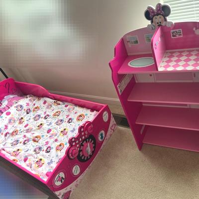 Disney Children’s Bed And Dollhouse /shelf
