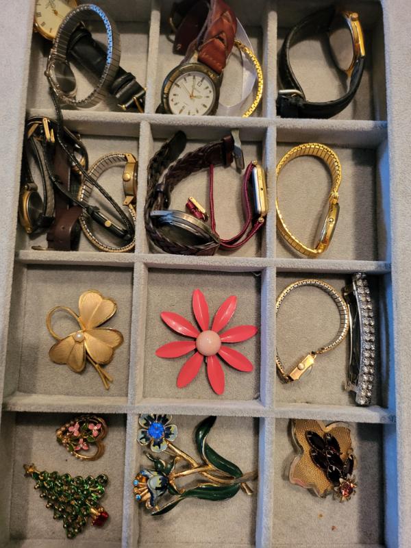 Sale Photo Thumbnail #236