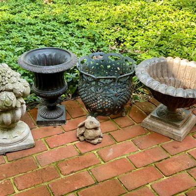 Concrete Garden Ornament, Metal Urn Planters & Planter Holder 