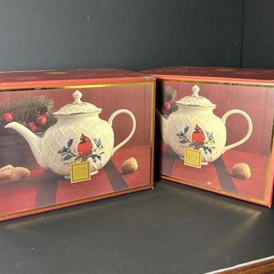 Lenox Winter Greetings Carved Teapots (2) 