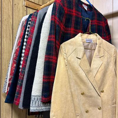 Vintage Blazers & Jackets - Ultrasuede, Sag Harbor, Jason Prescott, Rafaella & More (M-XL)