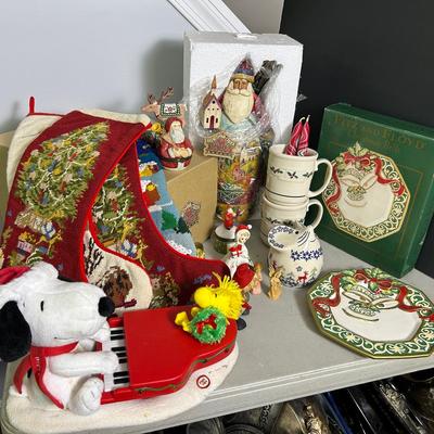 Christmas Decor: Jim Shore Santa- NIB, Villeroy & Bock Trinket Boxes, Josef Originals figure, More
