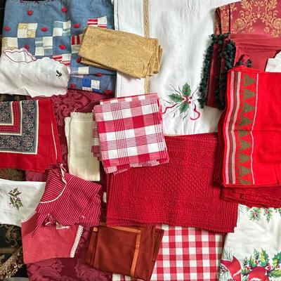 Vintage  and Contemporary Christmas Linens - Lot 5 