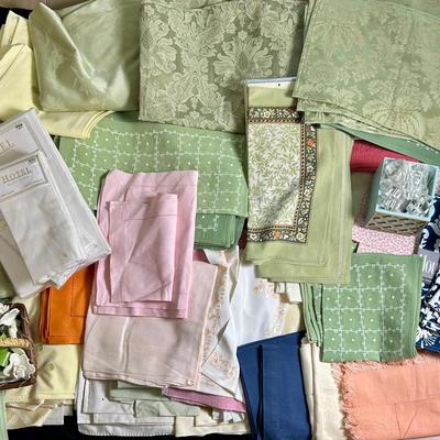 Contemporary Table Linens, Some New in Package, Napkin Rings - Lot 6