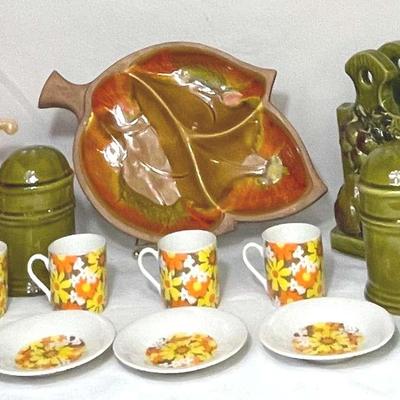 Vintage Mod Floral Demitasse Set, Carnival Glass Soup Bowls 