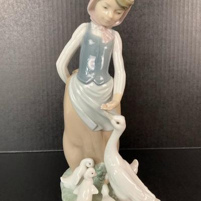 Lladro Girl with Geese Porcelain Figurine