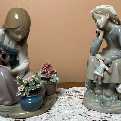 Pair Of Girl Lladro Figurines 