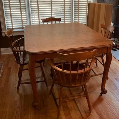Vintage Tiger Oak Dining Table with 4 Chairs