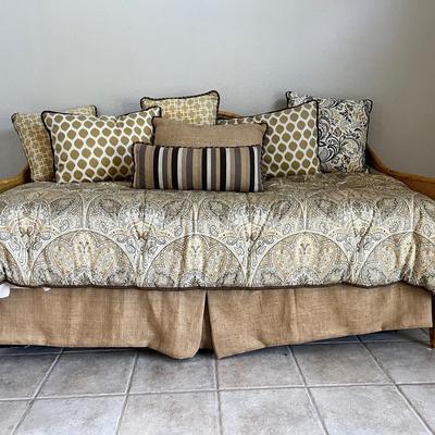Twin Size Wicker Trundle Bed