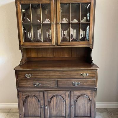 44 X 72 X 20 Pennsylvania House Cabinet Vintage Hutch China Cabinet with Glass Doors & Storage
