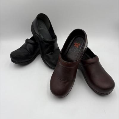 2 Pairs Large Size Dansko Clogs - 43 - Almost New & Good Condition