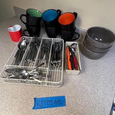 Kitchen Flatware, Mugs & Bowls Essentials Bundle
