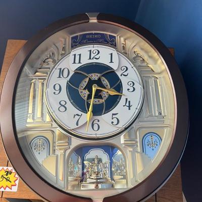 Sale Photo Thumbnail #182: Seiko Clock (2)
