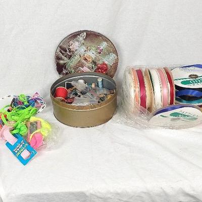 Sewing & Crafts! Vintage Sewing Machine Feet, Thread, Sewing, Lace, Ribbon, Colorful Shoelaces 