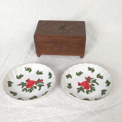 Lefton Cardinal 5" Plates & Decorative Wood Trinket Box 6"×3"×3"
