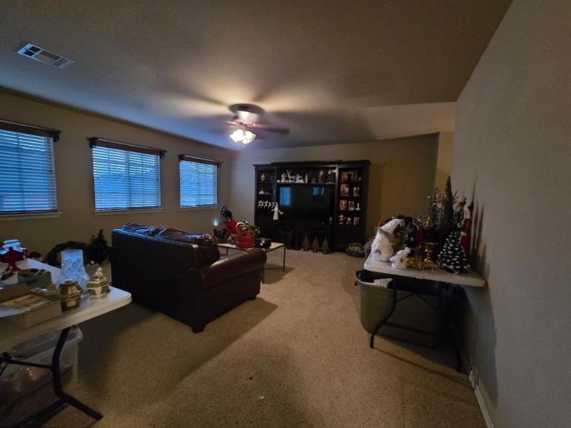 Sale Photo Thumbnail #33