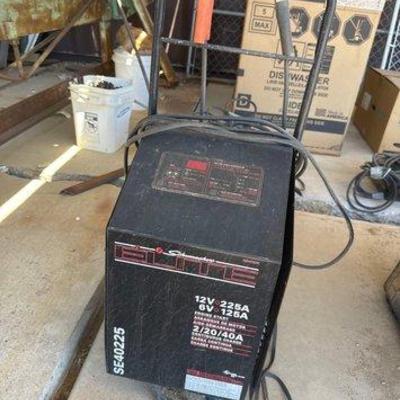 Sale Photo Thumbnail #206: #2088 • Schumacher SE-40225 Elite Pro Series Battery Charger

