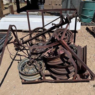 Sale Photo Thumbnail #450: #3128 • Pallet of Wheel and Car Part
