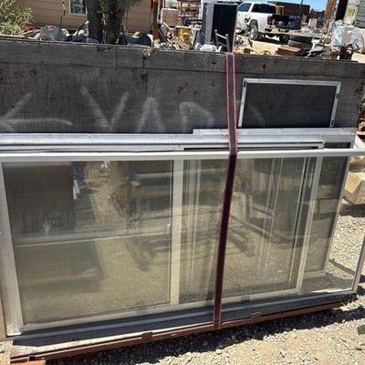 Sale Photo Thumbnail #75: #1062 • 6 Windows with Frames and A-Frame Carrier
