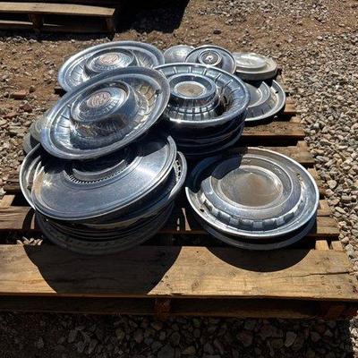 Sale Photo Thumbnail #107: #1124 • 24 Wheel Covers and Beauty Rings
