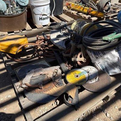 Sale Photo Thumbnail #355: #2476 • Chain Pulleys, Saw Blades, Dewalt Drill Bits
