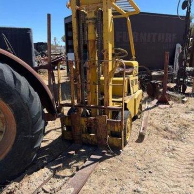 Sale Photo Thumbnail #15: #80 • Clark Forklift
