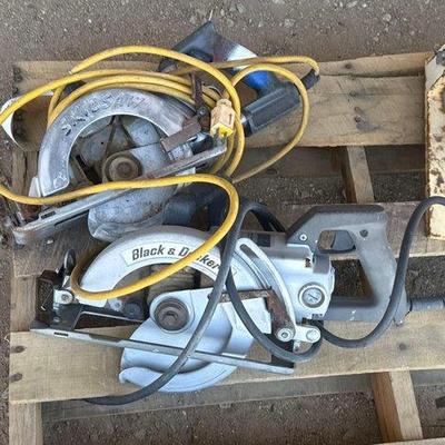 Sale Photo Thumbnail #243: #2166 • Skilsaw and Black&Decker Saws
