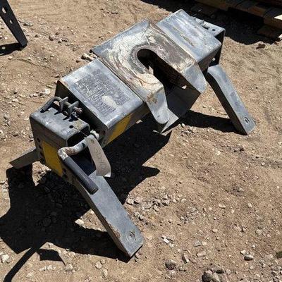 Sale Photo Thumbnail #406: #3040 • Fifth Wheel Trailer Hitch
