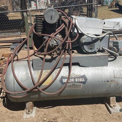 Sale Photo Thumbnail #457: #3142 • Saylor-Beall Air Compressor
