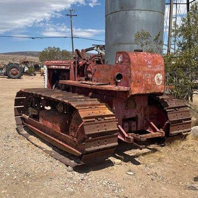 Sale Photo Thumbnail #25: #122 • International Harvester Co. Track Dozer
